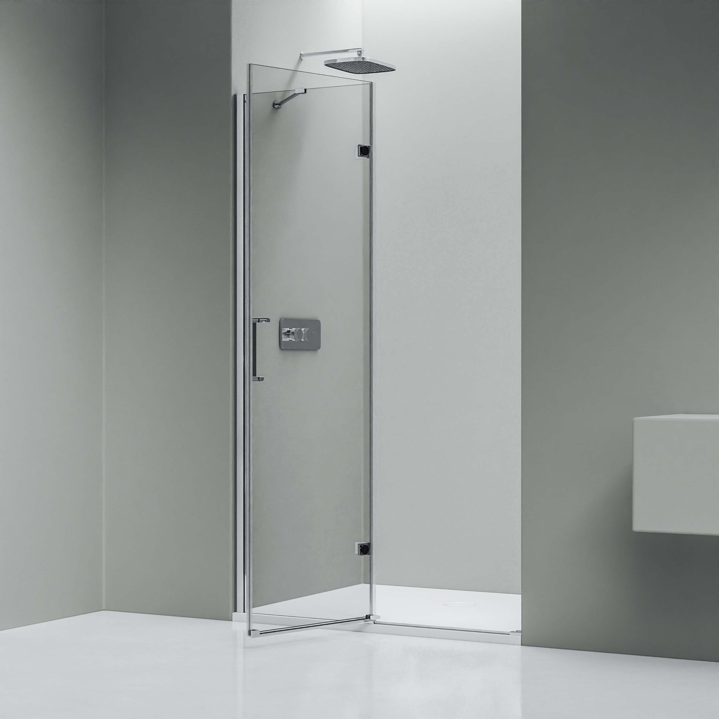 Douche de niche avec porte pivotante sur panneau fixe NT403