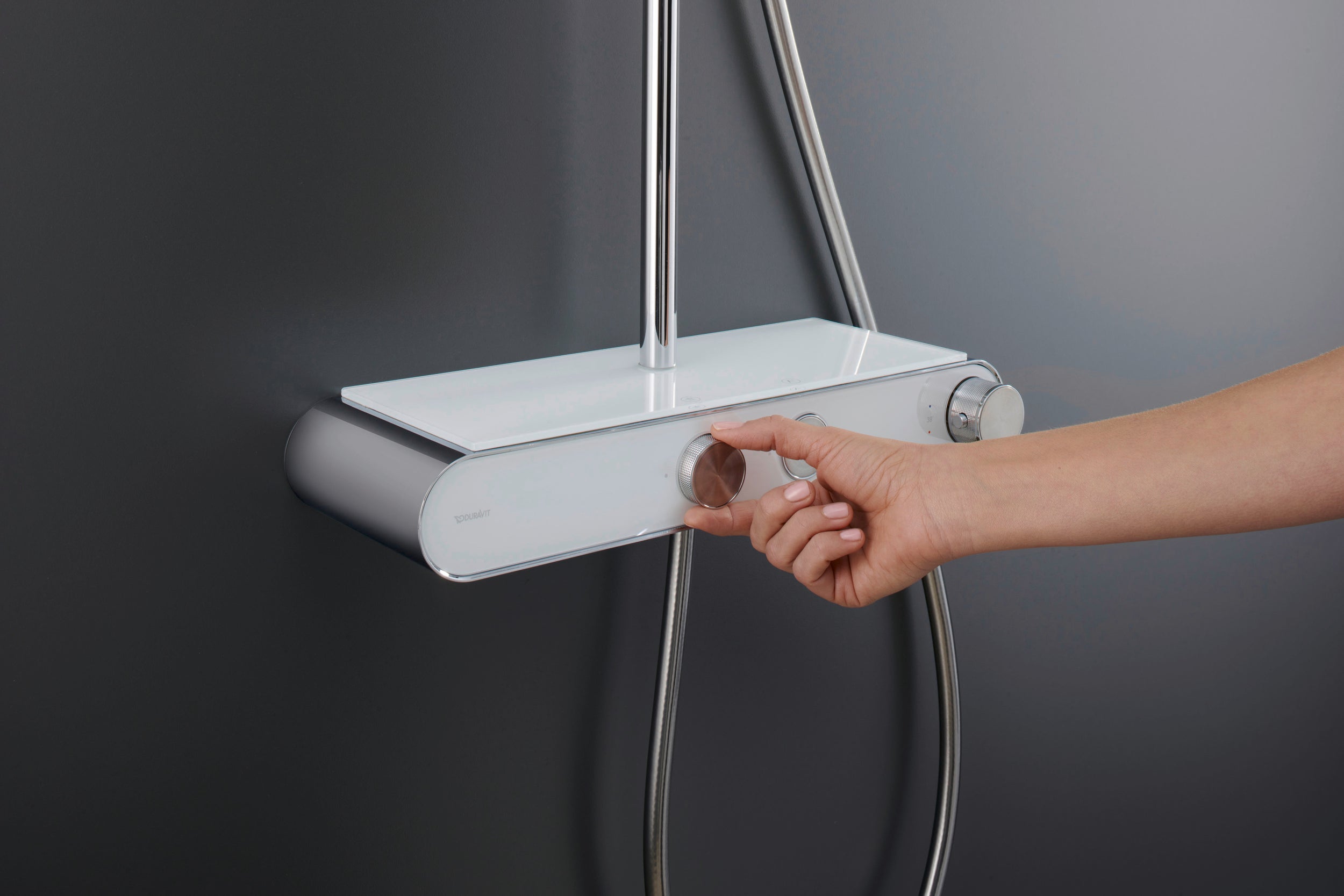 Duravit Shower System mit Thermostat, Glasablage, 3 Strahlarten und MinusFlow-Funktion – Chrom/Weiß